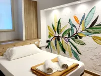 Y Hostel - Albergue Juvenil Hotels near Old Town