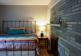 Huge Manor w Indoor Hot Tub and Pool Table