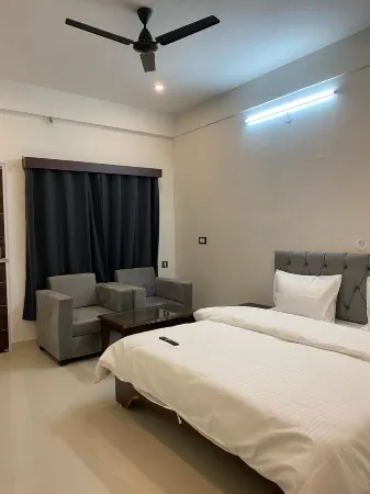 Hardev Residency Отели в г. Кангра