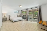 5BR Relaxation Haven Hot Tub Pool Table Fun M Hotels in Bethany