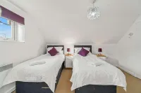 Chestnut Contractor Stays Hotels in 