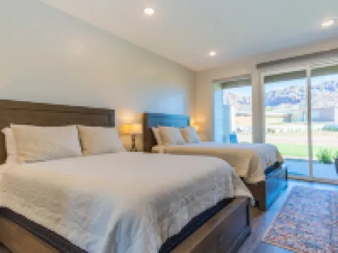 サウス ジオン イン & スイーツ ヒルデールのホテル