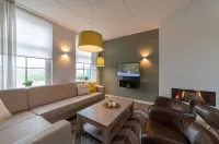 Beautiful Holiday Home with a Whirlpool