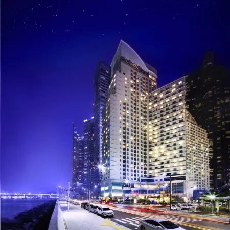 Hanwha Resort Haeundae Отели рядом с достопримечательностью «Храм Чонхёсовон»