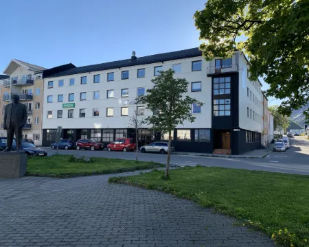 Fast Hotel Svolvær Hotels in Vagan