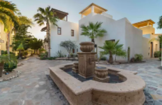 Casa de Amigos by Casago