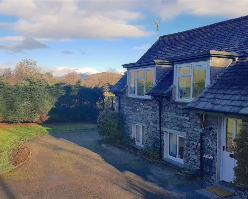3 Bed Barn - Sleeps up to 6 - Parking - Wifi Hotels in Hawkshead