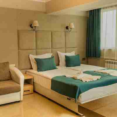Vemara City Boutique Hotel-Free Parking Rooms
