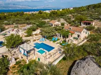 可供最多7人的假日住宅，鄉村景緻，臨海