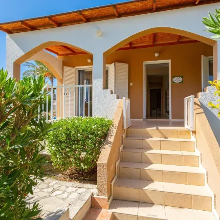Villa Lela Pente Large Private Pool Walk to Beach A C Wifi Car Not Required Eco-Friendly - 2167
