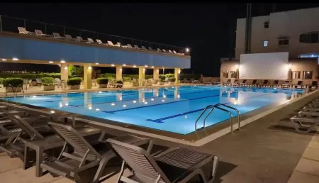 Duplex in Siwar with Pool,2Min from le Royal Hotel Отели в г. Ghazir