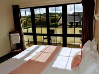 Salty Dog Inn Hotels in Warkworth