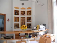 Alexander Inn - Baarit