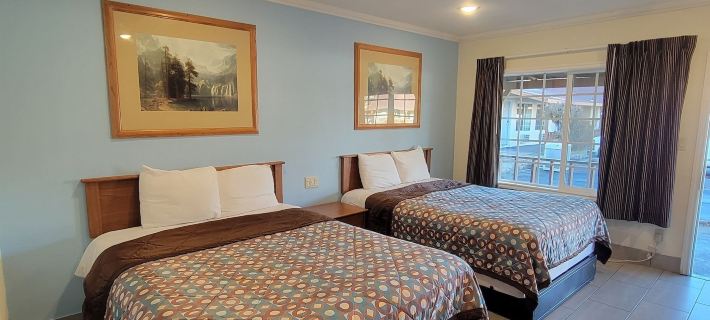 Townhouse Motel Hotels in Bishop