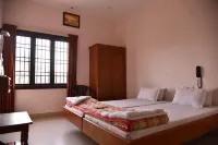 R M Guest House Hotels in Periyamudaliyar Chavadi
