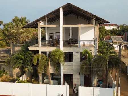 Hotel Tobiko Отели рядом с достопримечательностью «Нилавели Бич»