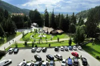 Hotel Clermont - Parkplatz