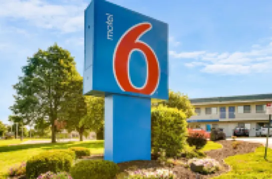 Motel 6 Lenexa, KS - Kansas City Southwest