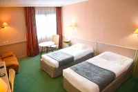 Logis Lyon Est Porte de l'Ain Hotels in Beynost