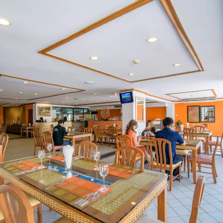 Golden Beach Cha-Am Hotel