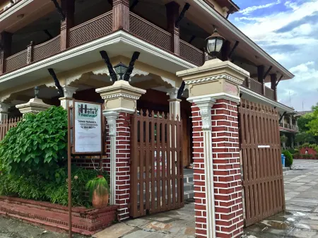 Hidden World Resort and Spa