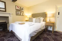 George Hotel & Granary Hotels in 