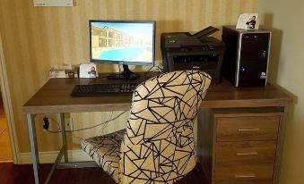 Travelodge by Wyndham Kamloops Mountview