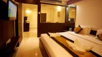 Hotel Sai Nisarg Hotels in Ahmednagar