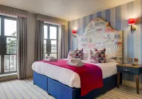 The George Hotel