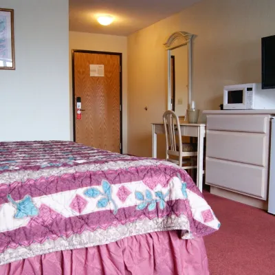Meadow Court Inn - Ithaca Hotels near Ithaca Falls