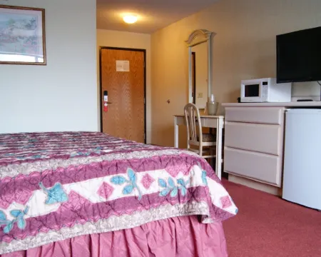 メドウ コート イン イサカのホテル