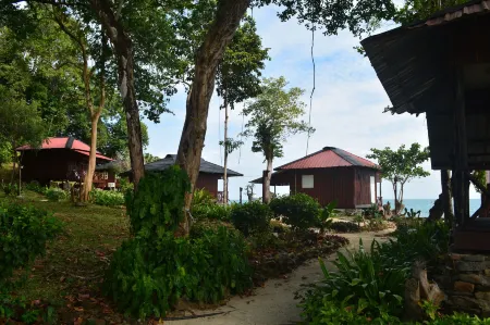 The Jemuruk Island Resort Отели рядом с достопримечательностью «Мост неба в Ланкави»