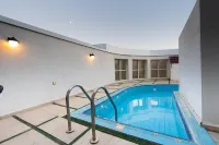 Platinum Al Khamseen Serviced Apartments