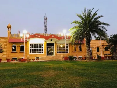 DholaMaru Grand Hotel a 