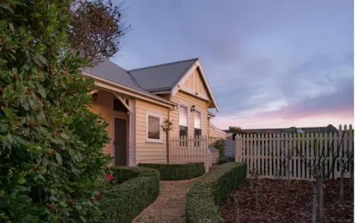 Surfside Holiday Park Warrnambool - Beach