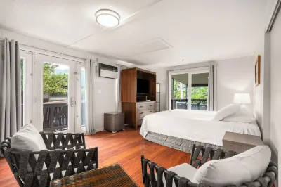 Paradise Bay Resort Hotels in Kahaluu