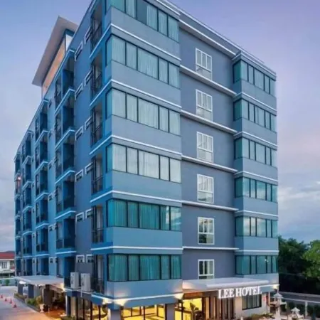 Lee Hotel Отели рядом с достопримечательностью «Парк «Си-Тапи»»