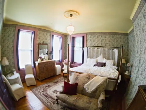 Susquehanna Manor Inn Hotels in West Donegal Township