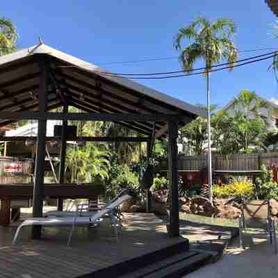 Kimberley Travellers Lodge - Broome YHA Hotel Exterior