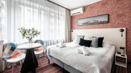 Hotel Delta Отели рядом с достопримечательностью «Горно-металлургическая академия им. Станислава Сташица в Кракове»