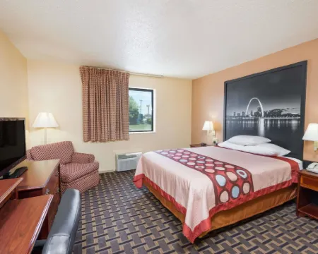 Super 8 by Wyndham Lebanon Hotels in Laclede County