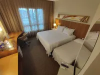 Bourbon Joinville Convention Hotel - parking