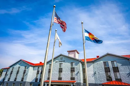 丹佛國際機場美吟套房飯店