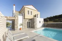 Virginia Luxury Villas - Pool