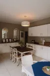 Caza Beach Guesthouse