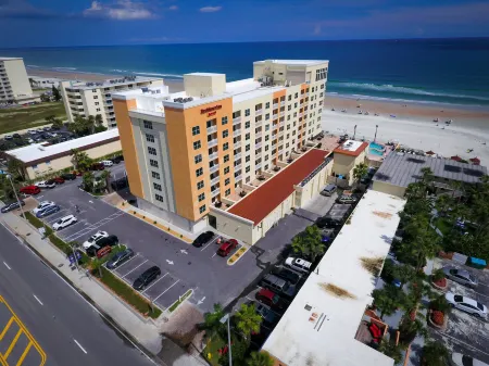 Residence Inn Daytona Beach Oceanfront Отели рядом с достопримечательностью «Парк Ван Авеню»