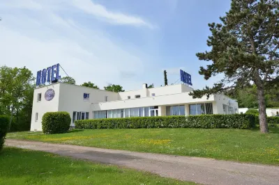 Hotel du Val Vert Hotels in Chaudenay-le-Château