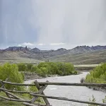 Yellowstone Valley Inn - Mountain view