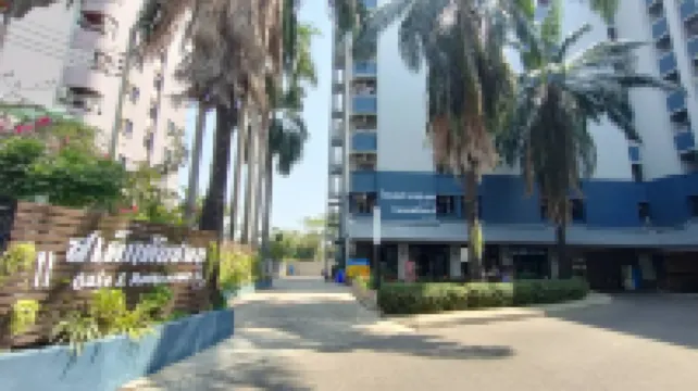 Komol Residence Bangkok Hotels near Bang Bamru Railway Station