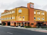Gateway Inn and Suites San Francisco SFO Airport Hôtels à proximité de : Cimetière National de Golden Gate